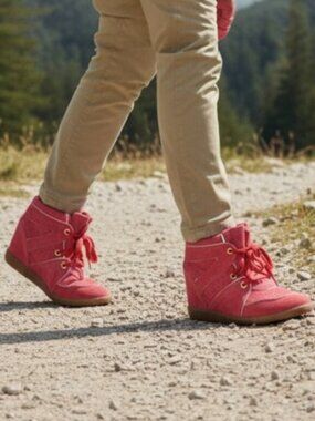 Schutz Fuchsia Suede Leather High Top Lace Up Hidden Wedge Sneaker Size 6